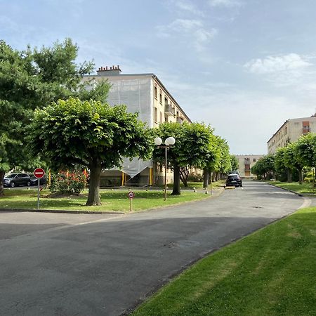 Chambre Simple Paisible Proche De Paris Drancy Exterior foto